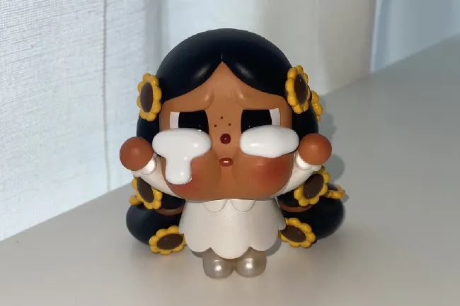 crybaby art toy น่าเก็บ