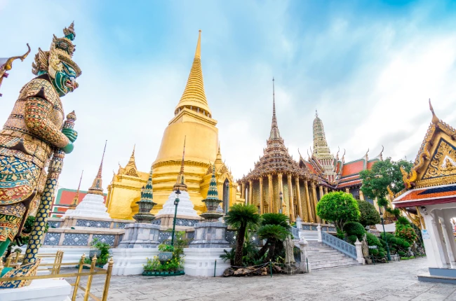 ไหว้พระขอพรสิ่งศักดิ์สิทธิ์