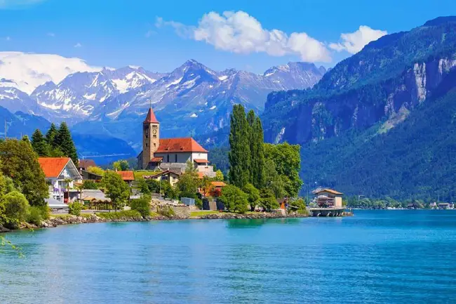 เที่ยวต่างประเทศ อินเตอร์ลาเคน Interlaken ประเทศสวิตเซอร์แลนด์